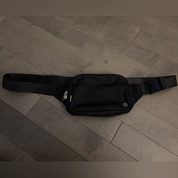lululemon athletica Other - Lululemon Black Belt Bag